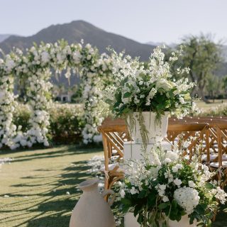 When the ceremony is a page pulled from a desert fairytale 🌴

•

@chicproductions
@ericastreelman
@interstellar.films
@invisibletouchevents
@benhoytviolin
@vasobello
@sigpartyrentals
@badercollective
@luxe_linen
@paperfromeliza
@exquisitedesserts
@innout
@moniquelhuillier
@jomalonelondon
@jackiemakeup11